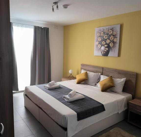 سوئیت با بالکن, Stillel Retreat