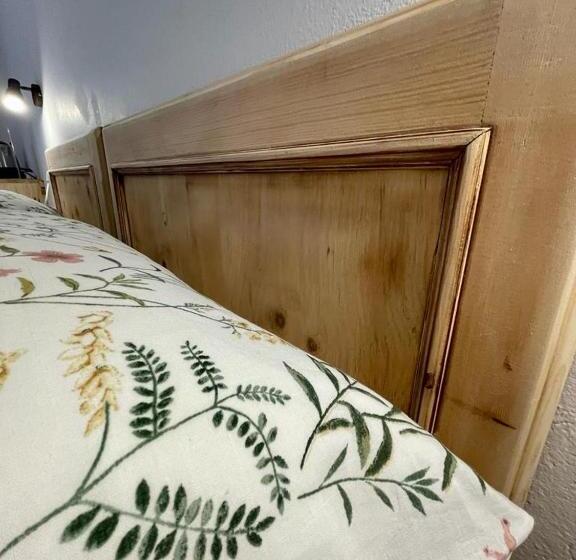 اتاق استاندارد با بالکن, Ambassador Rooms In Bormio, Solo Camera Senza Colazione