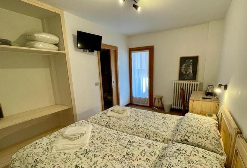 اتاق استاندارد با بالکن, Ambassador Rooms In Bormio, Solo Camera Senza Colazione