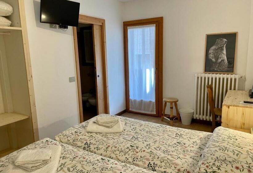 اتاق استاندارد با بالکن, Ambassador Rooms In Bormio, Solo Camera Senza Colazione