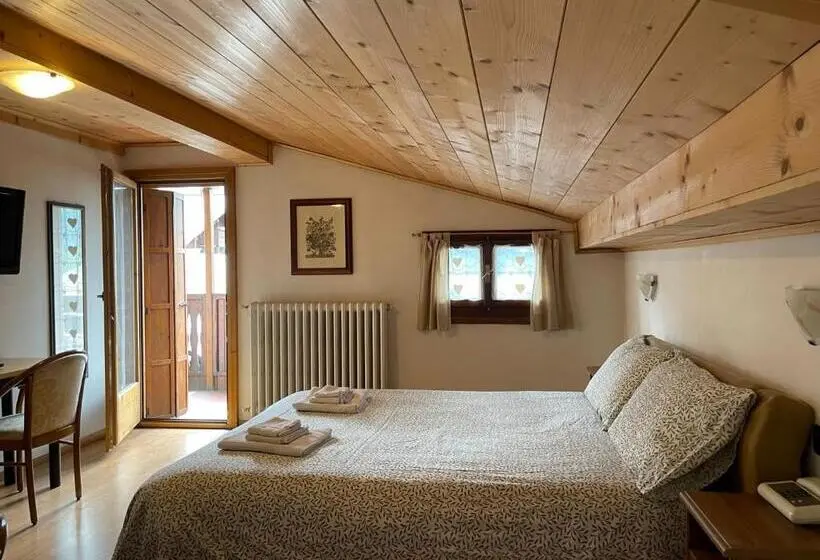 اتاق استاندارد چهار تخته, Ambassador Rooms In Bormio, Solo Camera Senza Colazione