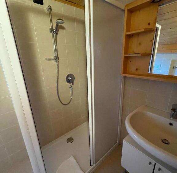 اتاق استاندارد چهار تخته, Ambassador Rooms In Bormio, Solo Camera Senza Colazione