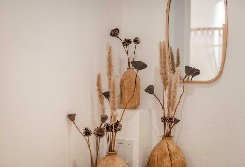 디럭스 룸, Shang Shan Ruo Shui 大理上山若水客栈