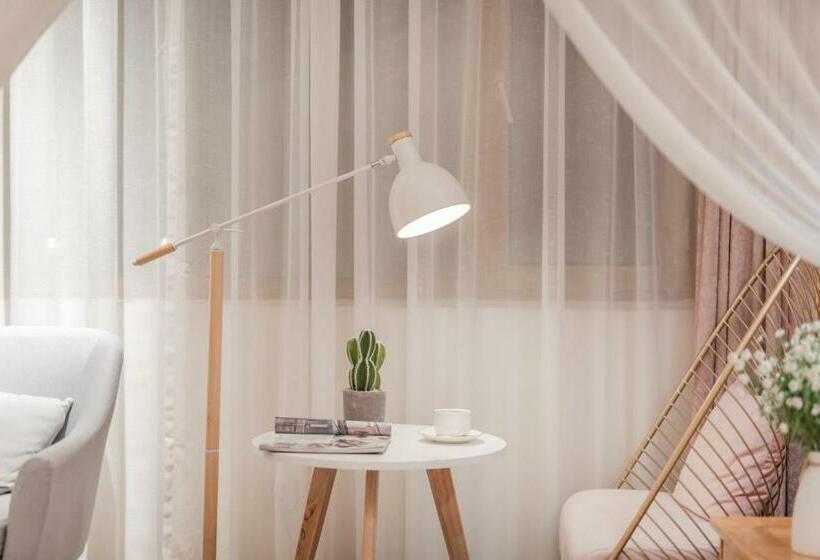 디럭스 룸, Shang Shan Ruo Shui 大理上山若水客栈