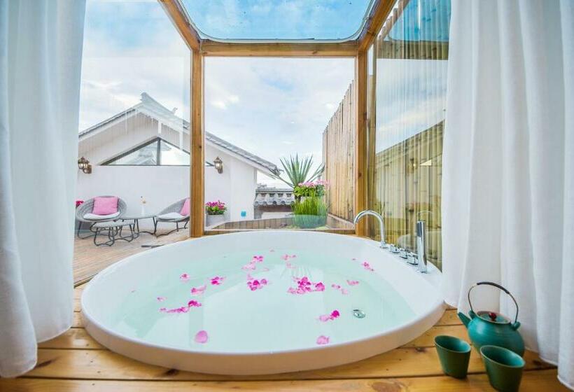 اتاق لوکس, Shang Shan Ruo Shui 大理上山若水客栈