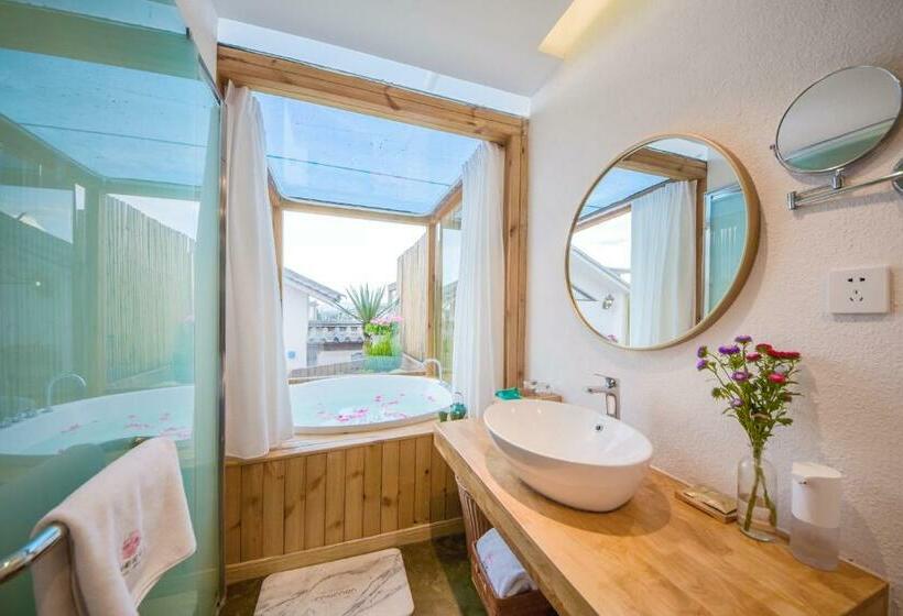 디럭스 룸, Shang Shan Ruo Shui 大理上山若水客栈