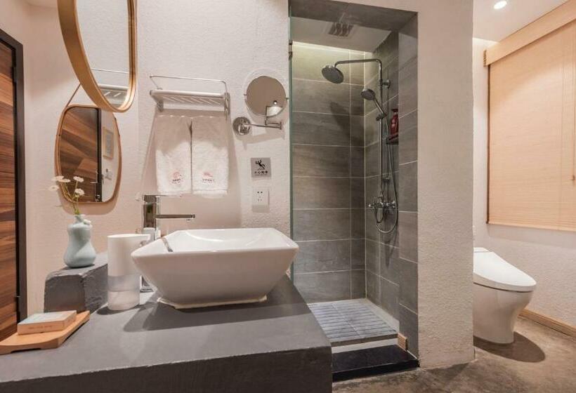 패밀리 스위트, Shang Shan Ruo Shui 大理上山若水客栈