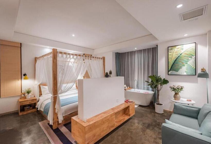 디럭스 스위트, Shang Shan Ruo Shui 大理上山若水客栈