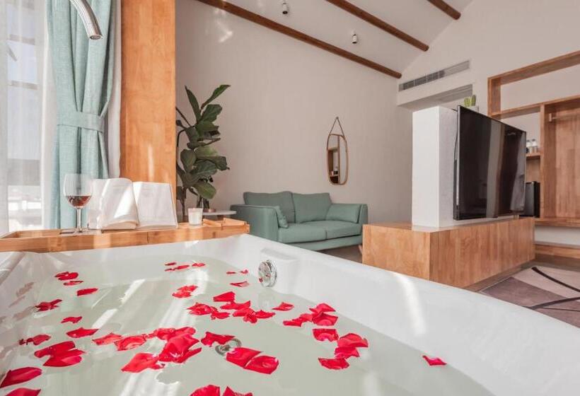 디럭스 스위트, Shang Shan Ruo Shui 大理上山若水客栈