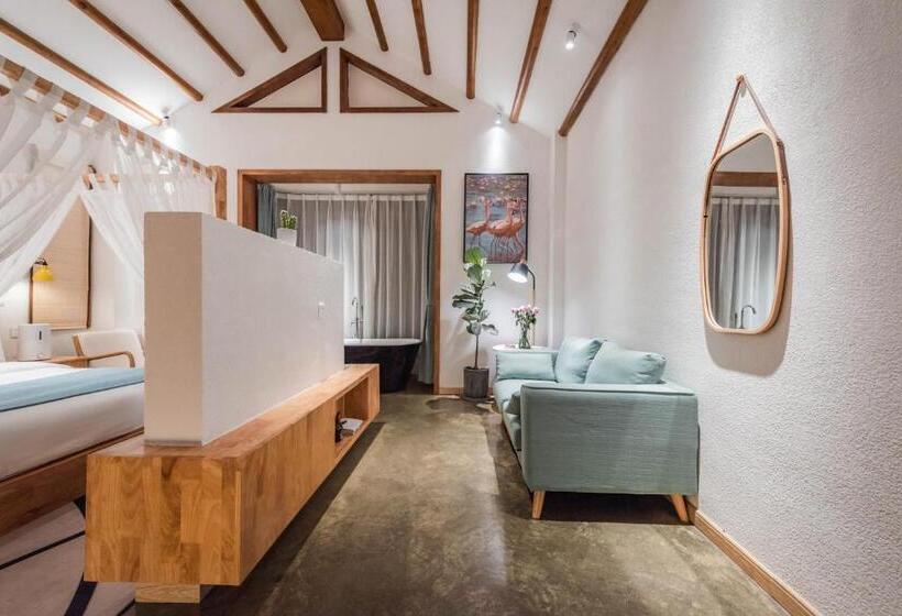 디럭스 스위트, Shang Shan Ruo Shui 大理上山若水客栈