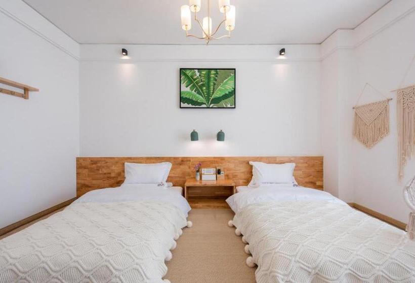 اتاق لوکس, Shang Shan Ruo Shui 大理上山若水客栈