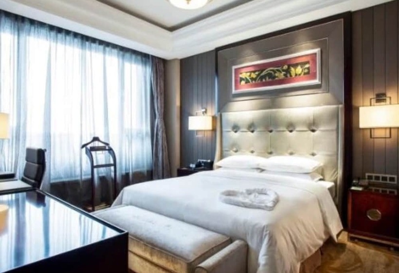 סוויטת סופריור, Tanglong International