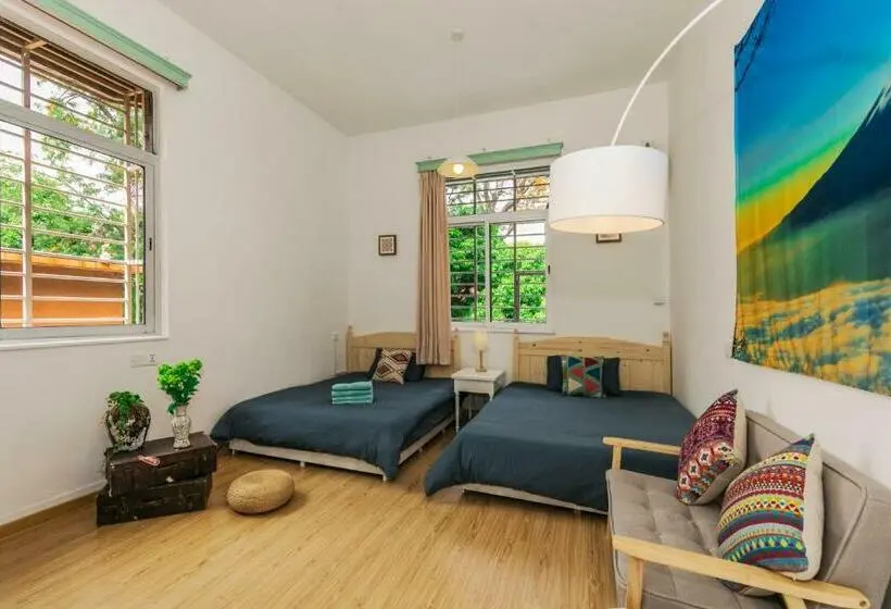 Perhehuone, U Shore House