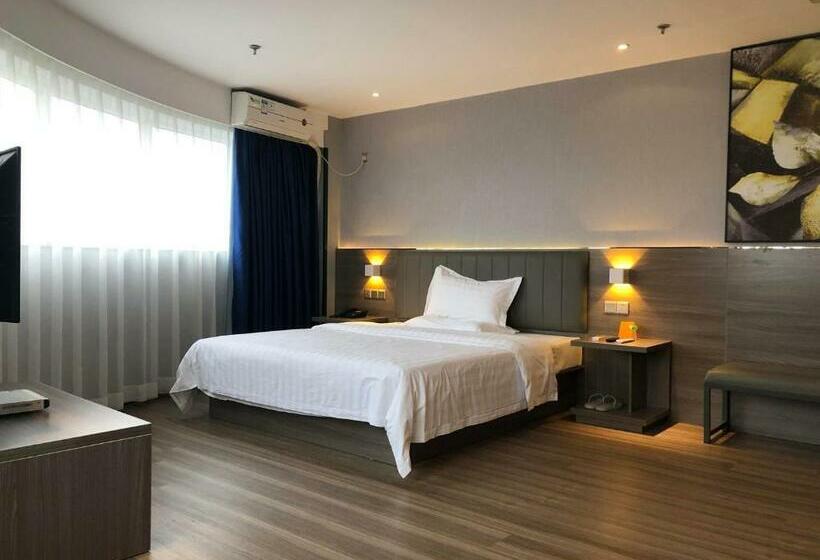 Номер Стандарт Двуспальная Кровать, 7days Premium Zhongshan Tanzhou Town Market Central Branch