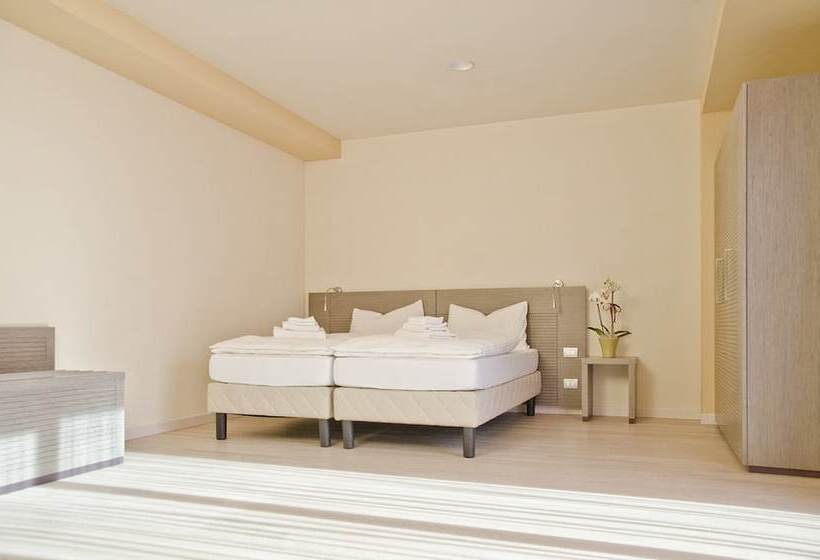 חדר סטנדרט לארבעה, Kube