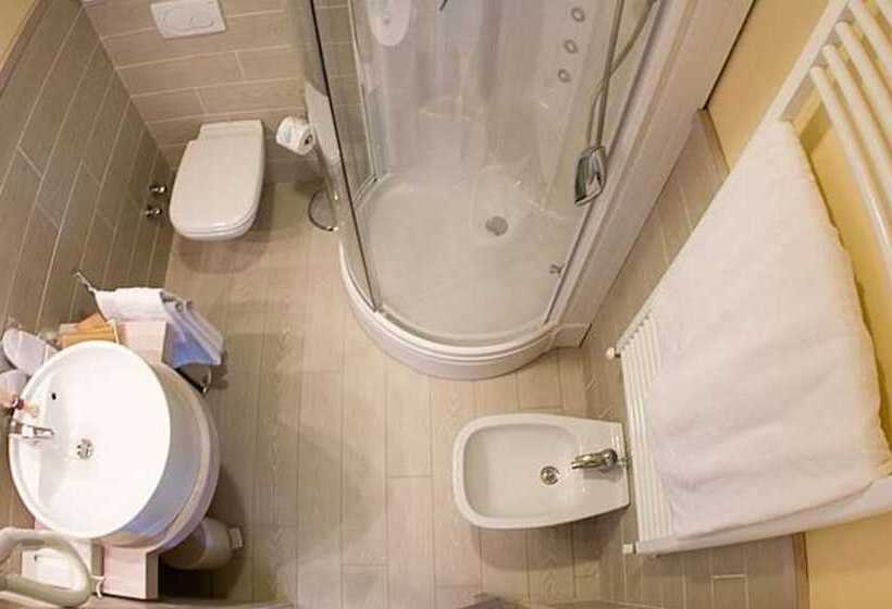 חדר סטנדרט לארבעה, Kube