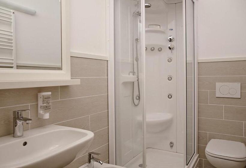 חדר סטנדרט לארבעה, Kube