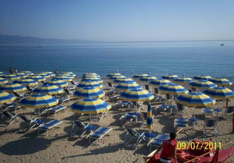 スタンダードシングルルーム, Poseidon