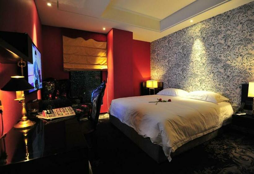 デラックスルーム, Wisdom Boutique