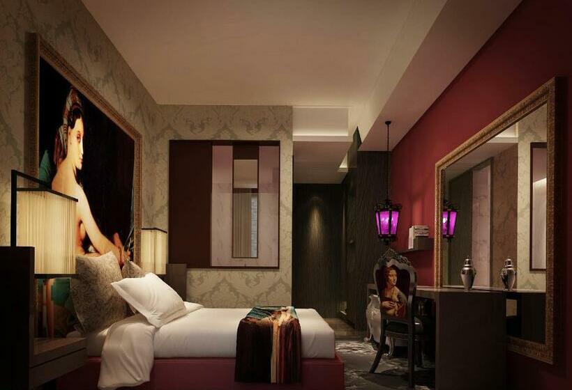 デラックスルーム, Wisdom Boutique