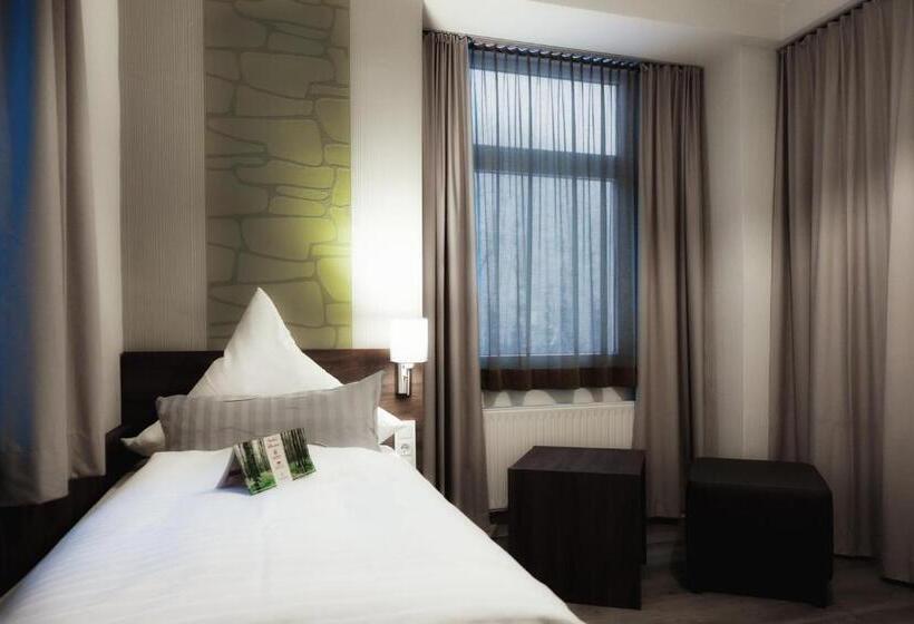 Семейный Номер, Konsumhotel Am Park Nebenhaus Vom Konsum Berghotel Oberhof