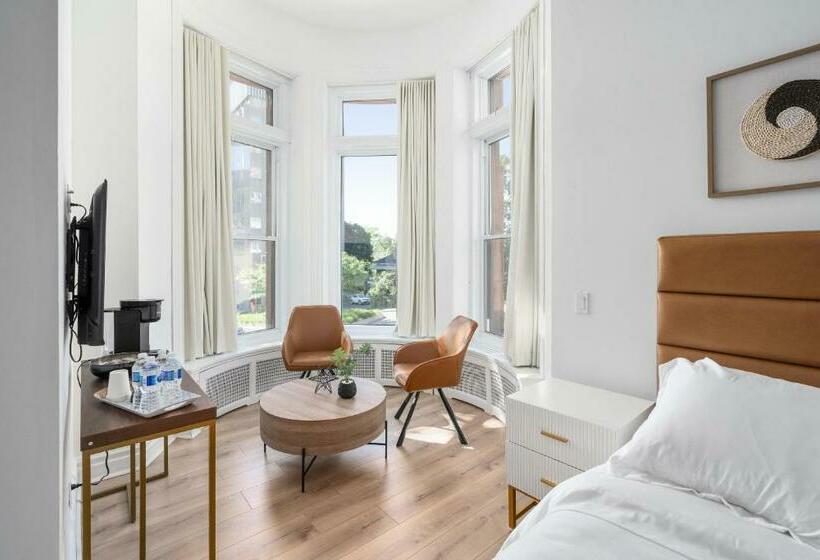 스탠다드 스튜디오, Penfield Suites