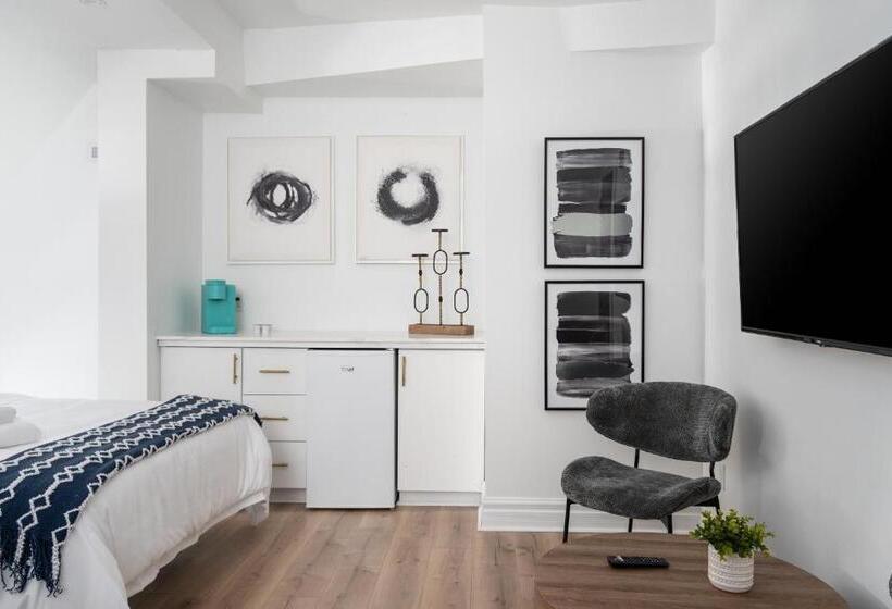 패밀리 스튜디오, Penfield Suites