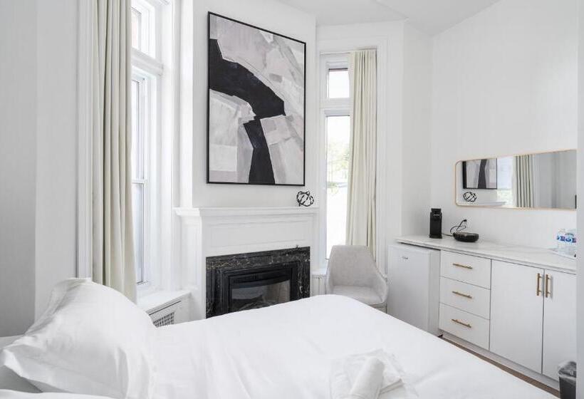 스탠다드 스튜디오, Penfield Suites