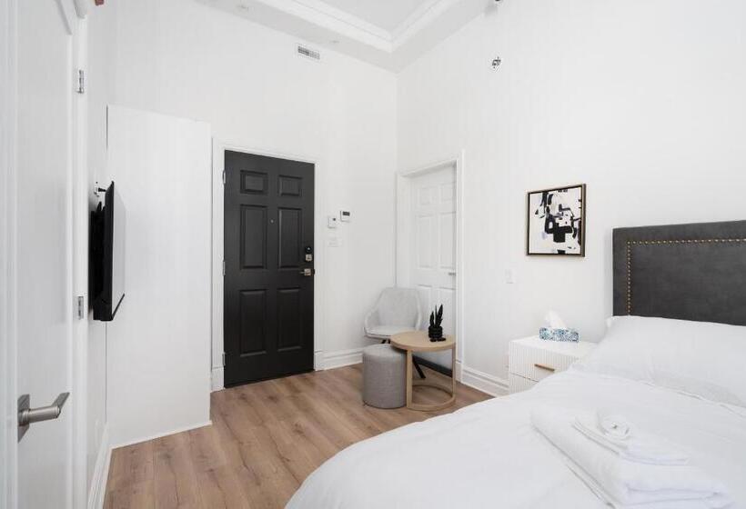 스탠다드 스튜디오, Penfield Suites