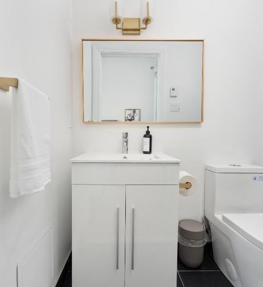 스탠다드 스튜디오, Penfield Suites