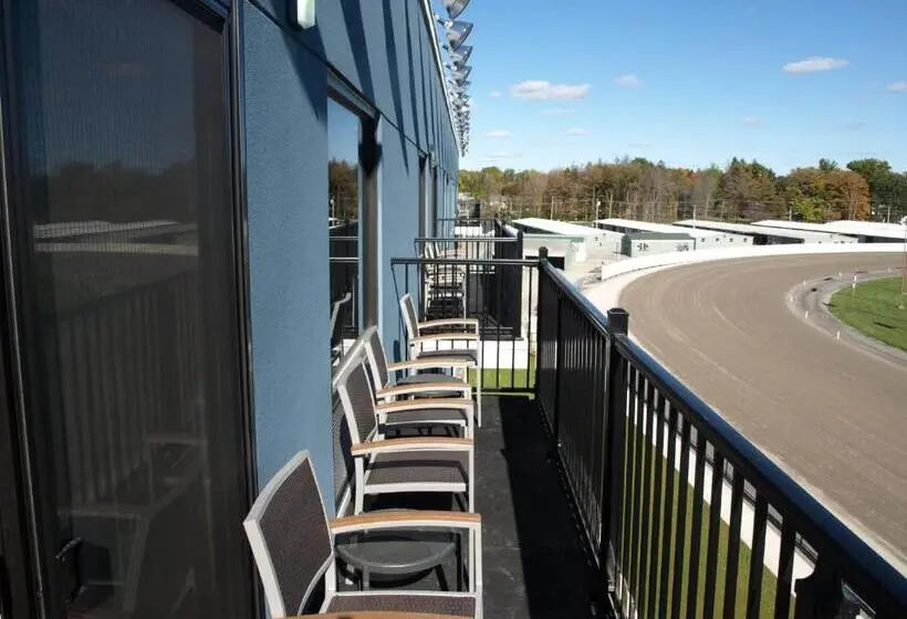 Sviitti King-vuode, At Batavia Downs