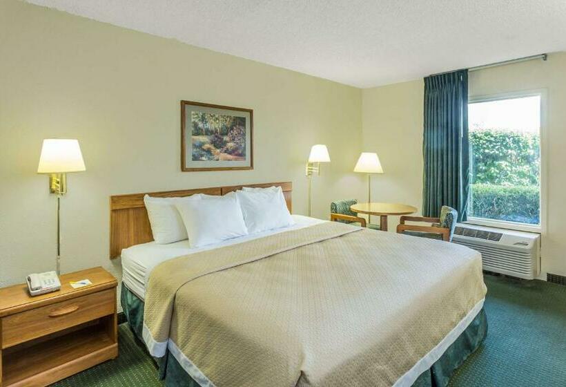 غرفة قياسية سرير كينج, Days Inn By Wyndham Lake Park/valdosta
