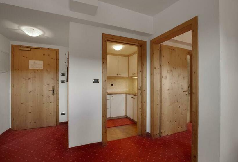 חדר משפחתי, Monte Pana Dolomites