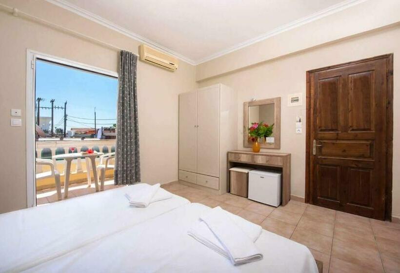 חדר אקונומי, Trabukos Beach Complex