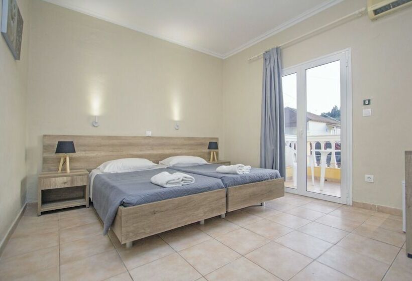 חדר אקונומי, Trabukos Beach Complex