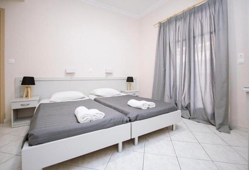 סטודיו דלוקס, Trabukos Beach Complex