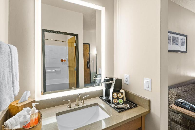 Pat in Cameră Comună, Seom Guesthouse