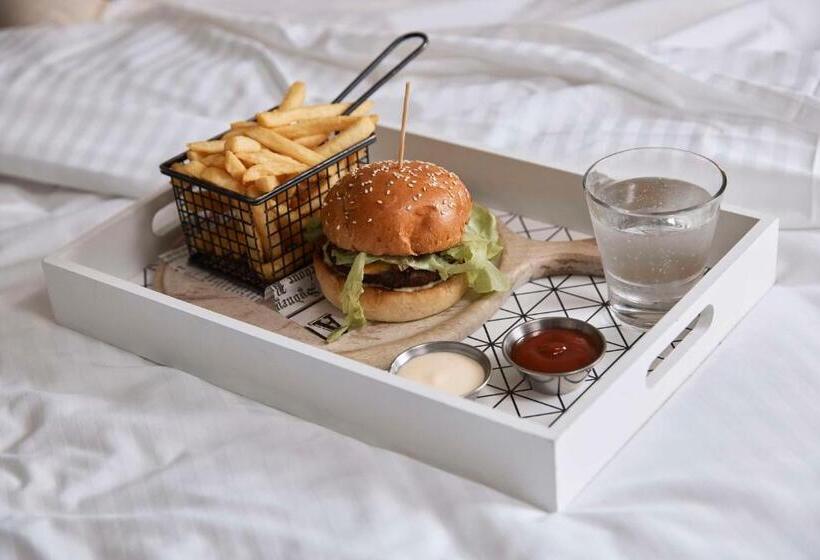 غرفة ديلوكس ثلاثية, Atura Dandenong