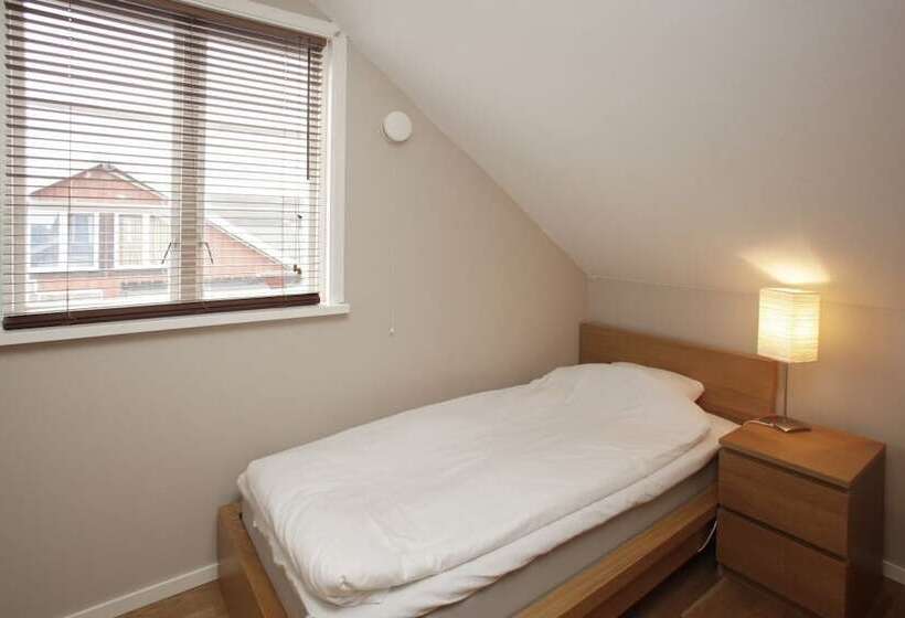 דירת חדר, Byxelkroks Marina Sea Resort