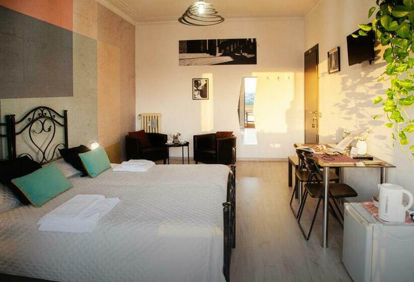 اتاق سوپریور سه تخته, City Lights Rome