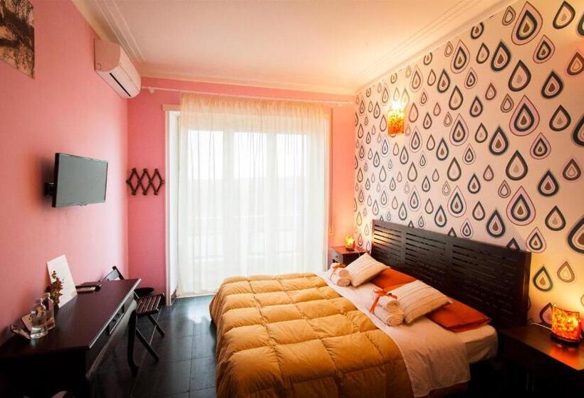 اتاق لوکس, City Lights Rome