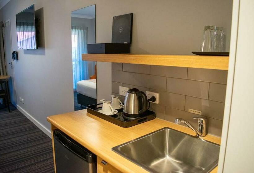 חדר דחוקס עם מיטת קינג, Potters Toowoomba