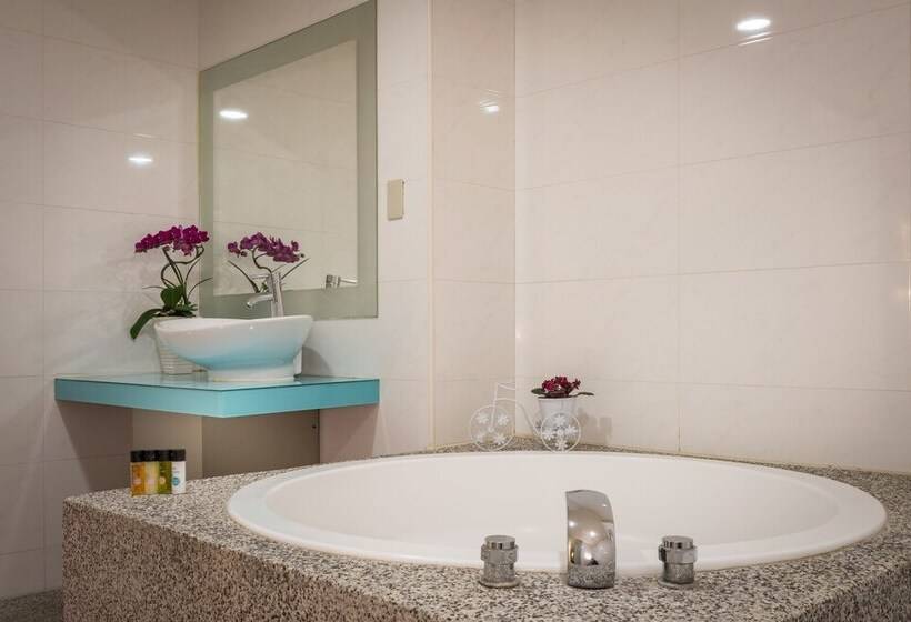 اتاق لوکس, 慶城商旅urbanone