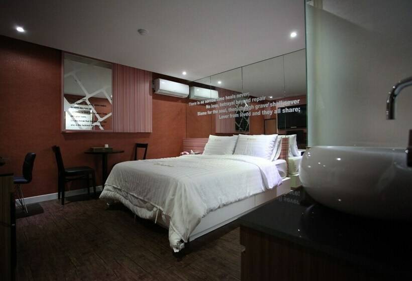 חדר סטנדרט, Jjak Motel Daejeon
