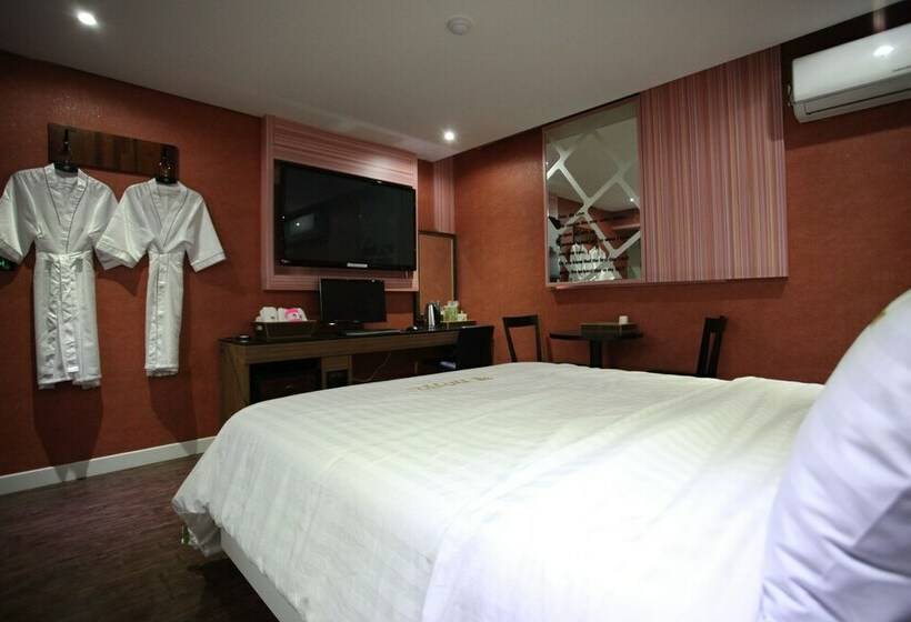 Номер Стандарт, Jjak Motel Daejeon