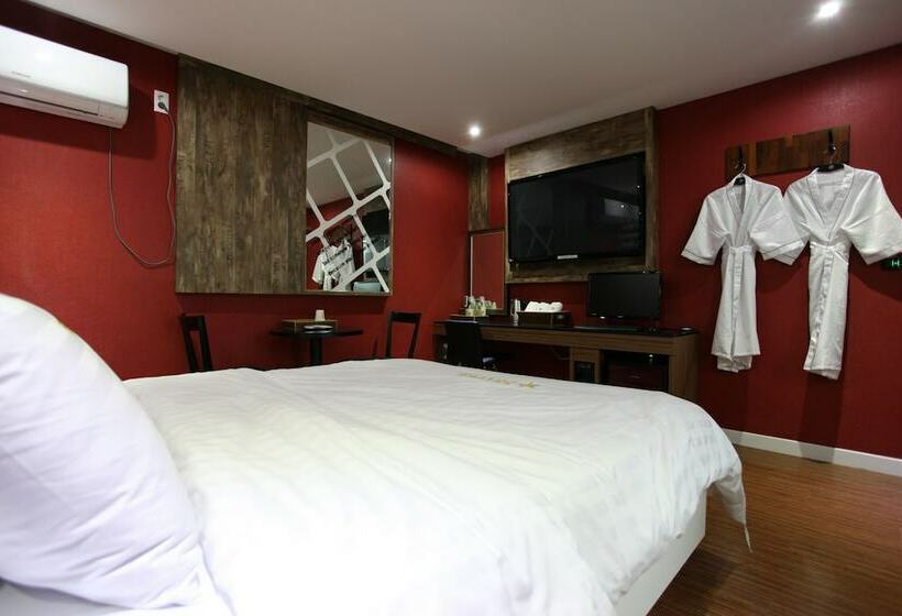 חדר סטנדרט, Jjak Motel Daejeon