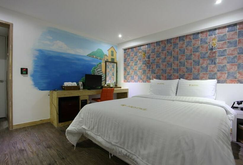 Номер Стандарт, Jjak Motel Daejeon