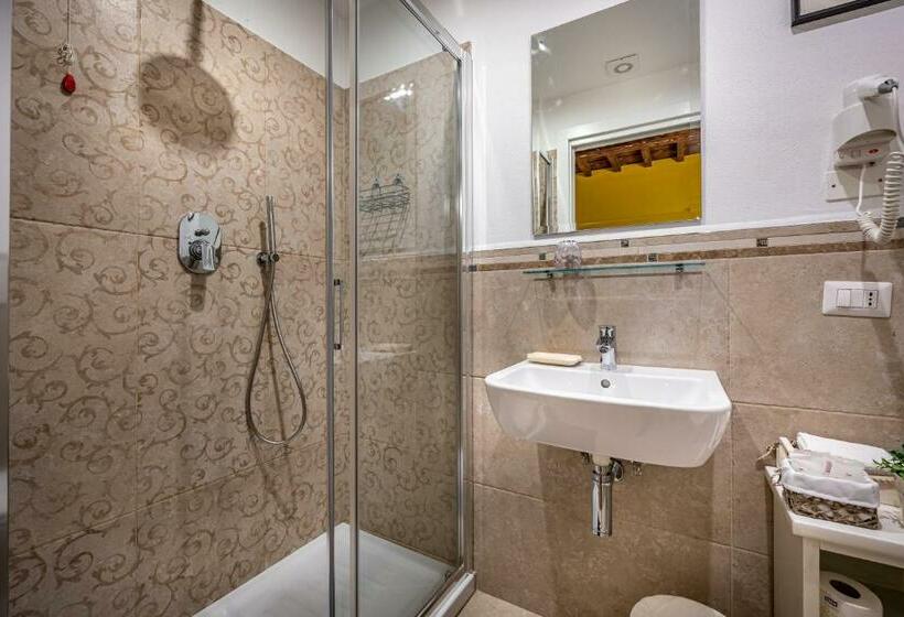 اتاق استاندارد, La Stella D'oro B&b