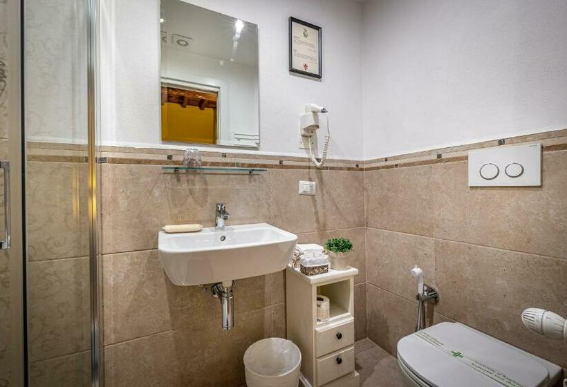 اتاق استاندارد, La Stella D'oro B&b