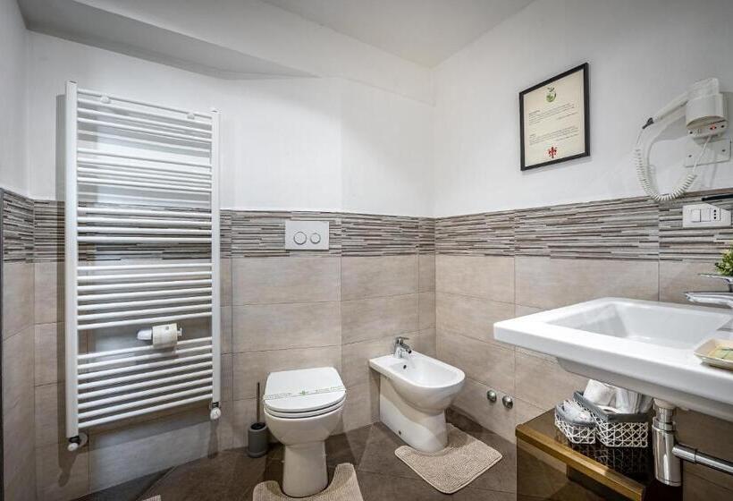 سوییت جونیور, La Stella D'oro B&b